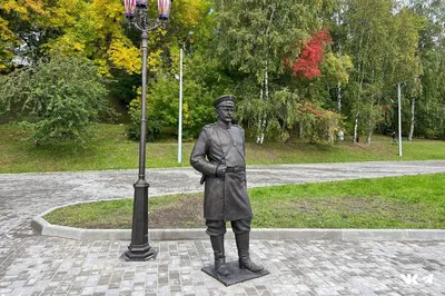 Фото: И.А. Милютин, памятник, мемориал, Вологодская область, Череповец,  площадь Милютина — Яндекс Карты