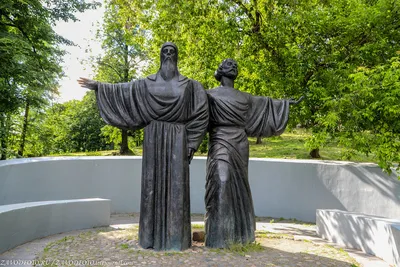 Памятник В.И.Ленину в Череповце, ул. Металлургов, 2 - фото, отзывы,  рейтинг, телефон и адрес