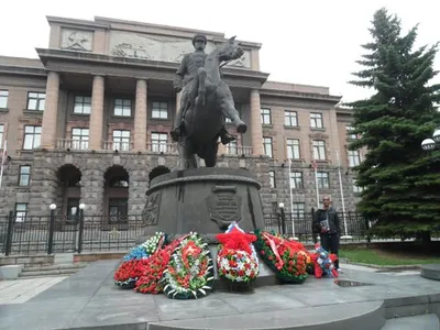 Памятники Екатеринбурга