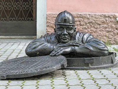 Памятник воинам Уральского добровольческого танкового корпуса, Екатеринбург  - Tripadvisor