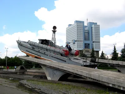 Памятник Высоцкому в Калининграде