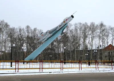 Памятник Yerofey Khabarov в Хабаровск, России Стоковое Изображение -  изображение насчитывающей достопримечательностью, утро: 30132345