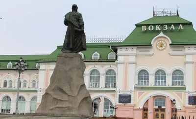 Фото: Памятник Н. П. Задорнову, жанровая скульптура, Хабаровск, набережная  Адмирала Невельского — Яндекс Карты