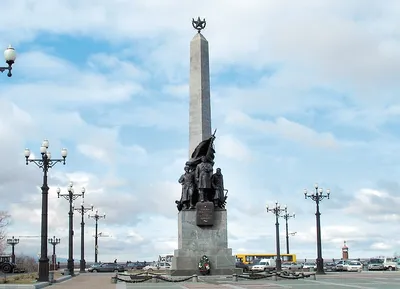 В Хабаровске заново открыли памятник селекционеру Лукашову