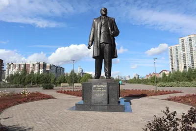 Фото на памятник красноярск фото