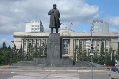 Красноярск Архиерейский дом Лука, архиепископ Крымский Памятник Фотография