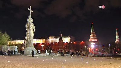 На новой площади в Москве поставили милых муми-троллей и первый в мире  памятник Туве Янссон - Москвич Mag