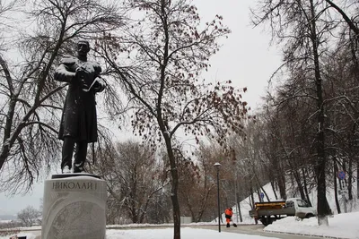 Памятник Екатерине II в Нижегородской области с ошибкой в подписи прикроют  тканью - Газета.Ru | Новости