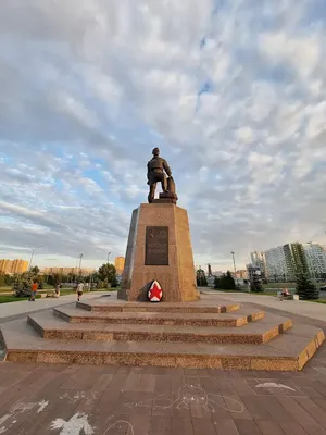 Памятники на могилу купить в в Оренбурге | заказать изготовление надгробий  по выгодной цене