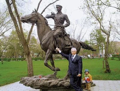 Оренбург. Памятник Оренбургскому казачеству