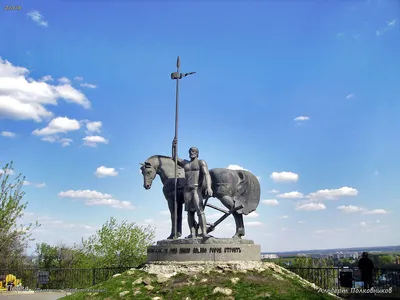 Памятник «Первопоселенец». Пенза.