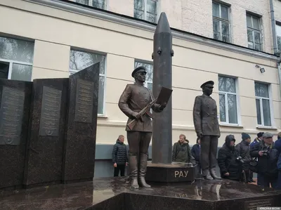 В Ростовской области открыли первый в России памятник участникам СВО - KP.RU