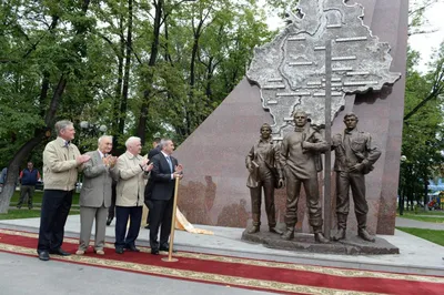 В Тюмени установили памятник Витусу Берингу - KP.RU