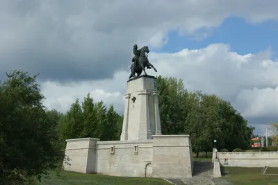 В Тольятти открыли памятник «Ожидание солдата» работы Президента РАХ  З.К.Церетели