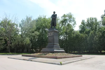 Памятник Вересаеву в Туле - описание, фото, адрес