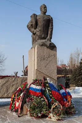 Памятник маршалу Рокоссовскому. Волгоград | Per aspera ad astra | Дзен