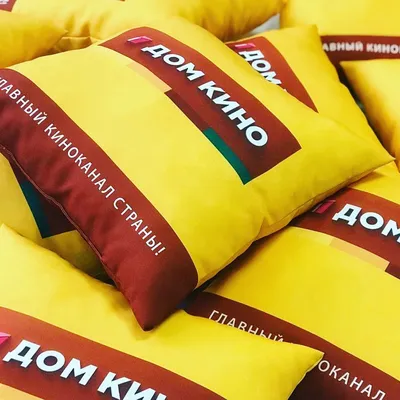 Подушка с фото в подарок на годовщину свадьбы подарок на 8 марта в  интернет-магазине Ярмарка Мастеров по цене 1000 ₽ – DXQE1BY | Подушки,  Воронеж - доставка по России