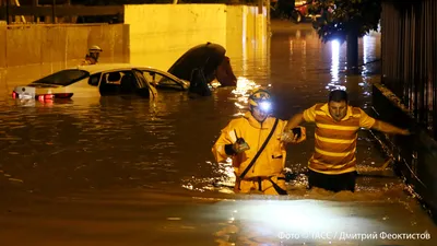 В Сочи ввели режим чрезвычайной ситуации из-за потопа