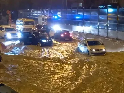 В Сочи закрылись все пляжи из-за сильного наводнения. Новости. Первый канал