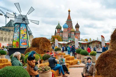 Золотая осень в Москве - городской пейзаж маслом