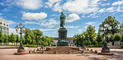 Памятник Петру Великому: 98 метров бронзы, стали и меди - РИА Новости,  05.10.2010