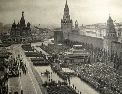 File:Парад Победы на Красной площади 24 июня 1945 г. (15).jpg - Wikimedia  Commons