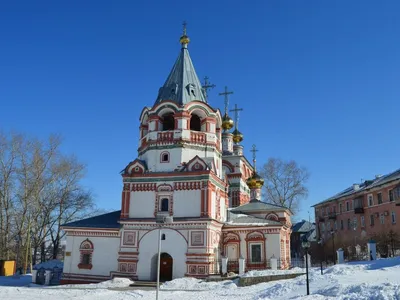 В Перми 10-летний мальчик решил спуститься из окна по водосточной трубе,  упал с высоты и выжил - Газета.Ru | Новости