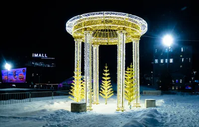 В Перми зажглись первые световые инсталляции к Новому году | 05.12.2023 |  Пермь - БезФормата