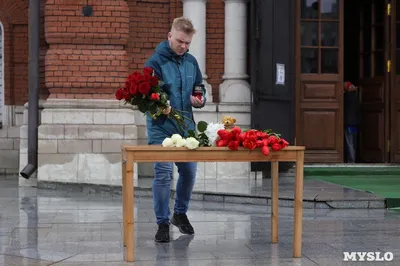 Год спустя: в аэропорту Казани открылся памятник погибшим в катастрофе 2013  года – KazanFirst