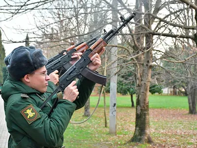 Крушение российского Ту-154: со дна моря поднимают обломки самолета и тела  погибших / Статья