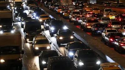 Пробки в Москве из-за снегопада достигли восьми баллов - РИА Новости,  15.12.2023