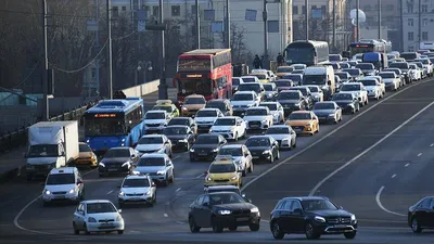 На въездах в Москву и в метро образовались большие пробки - Коммерсантъ