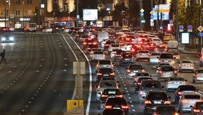 6-балльные пробки в Москве: автомобилистов просят отказаться от личного  транспорта