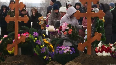 В Кемерово пройдут похороны 13 погибших при пожаре в ТЦ \"Зимняя вишня\" -  РИА Новости, 28.03.2018