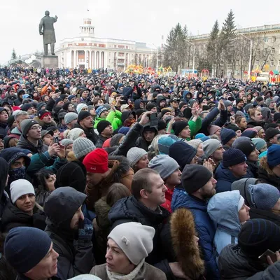 Вся Россия в слезах: в Кемерово похоронили первых жертв пожара | Мир |  OBOZ.UA