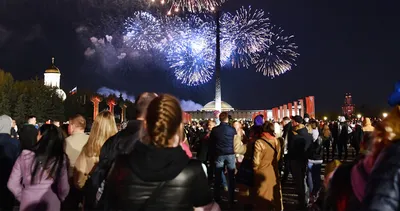 Салют на Новый 2019 год в Москве | Путешествия по европе, Отели, Туризм