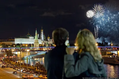 В День Победы в Москве запустят уникальный салют в цветах российского флага