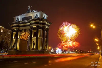 Праздничный салют в Москве покажут онлайн