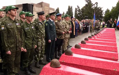 Крым во время войны Фотографии фронтового репортера Валерия Фаминского.  Впервые на «Медузе» — Meduza