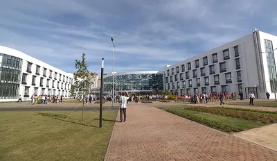 В «ОЗЕРКАХ» открылась современная школа полного дня