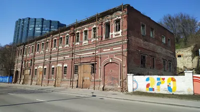 File:Paramonov warehouses building 5 - SE corner.jpg - Wikimedia Commons