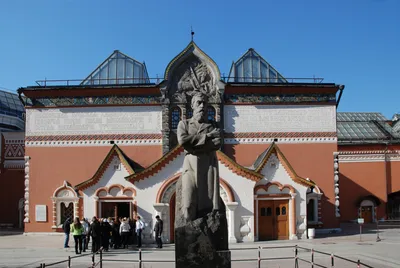 130 лет назад в Москве открылась Третьяковская галерея