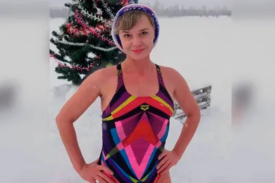 Учительницу из Барнаула уволили за фото в купальнике