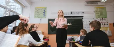 Пользоваться телефоном разрешается! Учительница из Омска ломает стереотип о  вреде соцсетей | Медиа «Трамплин» Омск