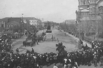 Волгоград на фотографиях до/после: во время войны и сейчас