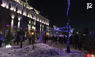 Лазерное шоу, воздушный дом и зимний сад: как украсят Омск к Новому Году -  KP.RU