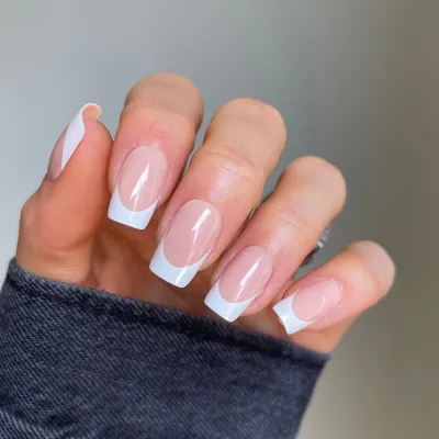 25 Black French Tip Nail Ideas to Try