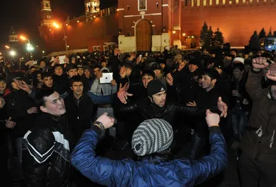 Мигранты захватывают квартиры Москвы и держат в страхе соседей. \"Черный  рынок\" общежитий. - ЯПлакалъ