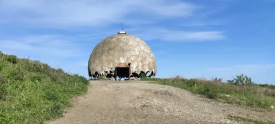 Любимая многими достопримечательность во Владивостоке превращается в руины  - KP.RU