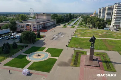 Волжский начинает праздновать 68-й день рождения